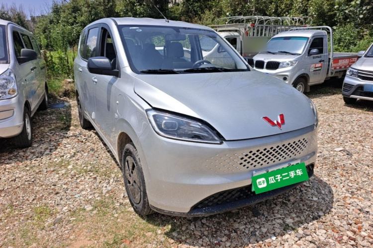Used Wuling Hongguang New Energy 2025 Extended-Range Hybrid 50KM Comfort Version Front Right 45 Deg