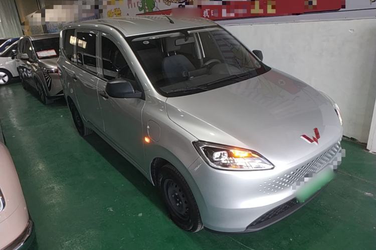 Used Wuling Hongguang New Energy 2025 Extended-Range Hybrid 50 km Utility Version Front Right 45 Deg