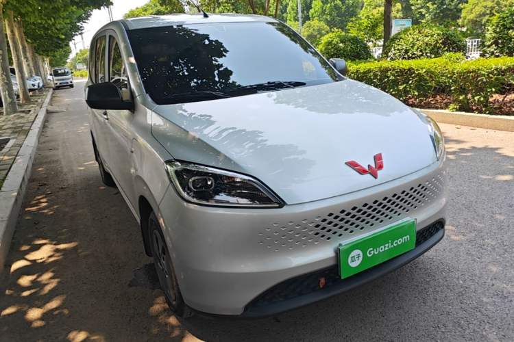Used Wuling Hongguang New Energy 2025 Extended-Range Hybrid 50KM Comfort Version Front Right 45 Deg