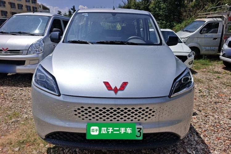 Used Wuling Hongguang New Energy 2025 Extended-Range Hybrid 50KM Comfort Version Front