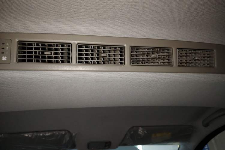 Used Wuling Hongguang New Energy 2025 Extended-Range Hybrid 50KM Comfort Version Headliner