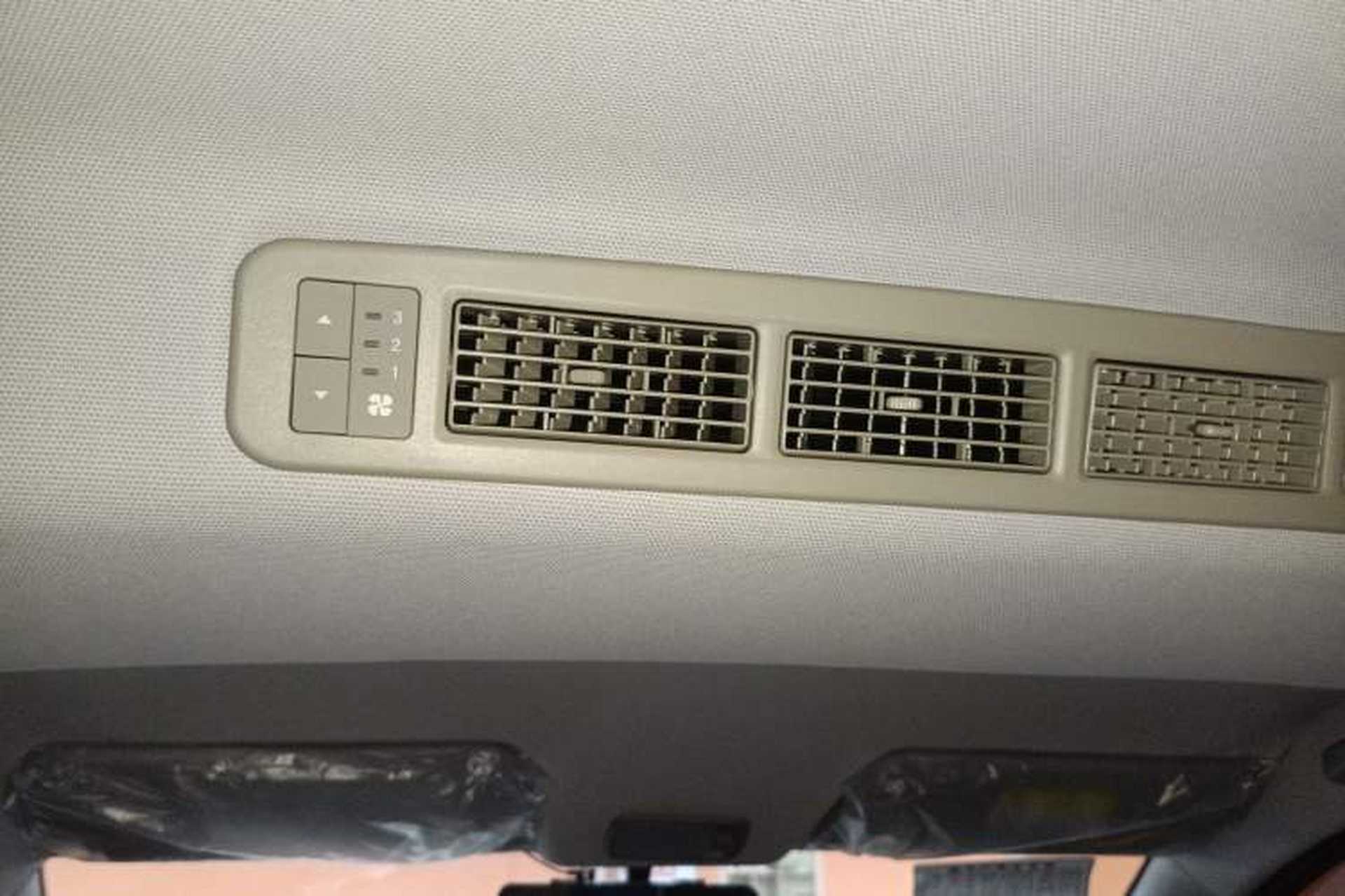 Used Wuling Hongguang New Energy 2025 Extended-Range Hybrid 50KM Comfort Version Headliner