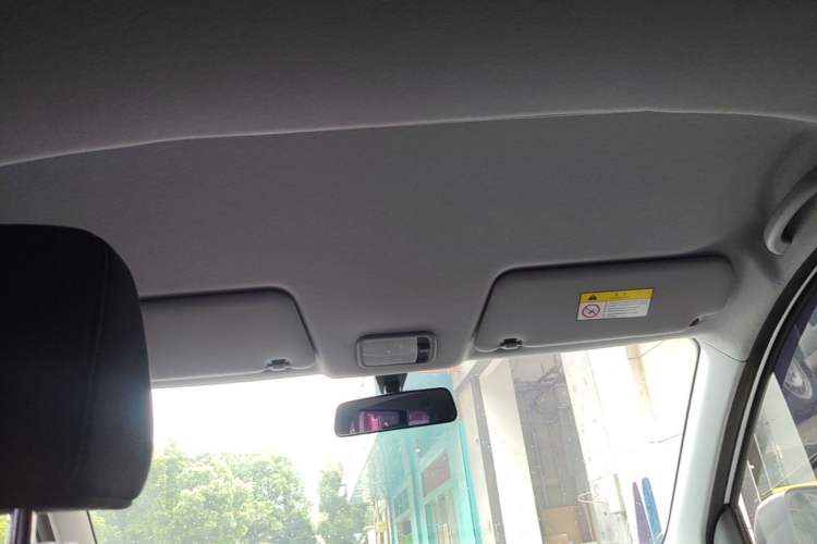 Used Wuling Hongguang New Energy 2025 Extended-Range Hybrid 50KM Comfort Version Headliner