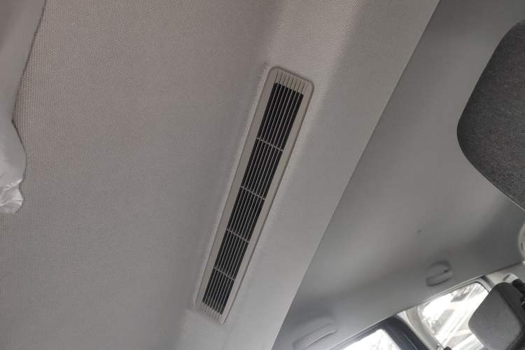 Used Wuling Hongguang New Energy 2025 Extended-Range Hybrid 50KM Comfort Version Headliner