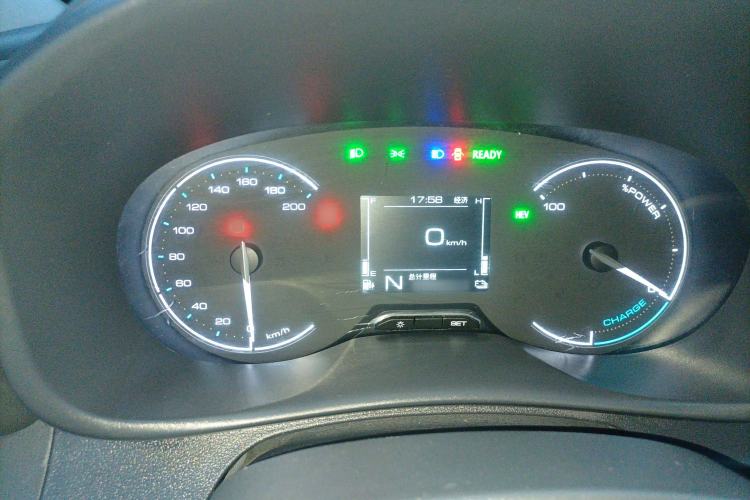 Used Wuling Hongguang New Energy 2025 Extended-Range Hybrid 50KM Comfort Version Instrument Cluster