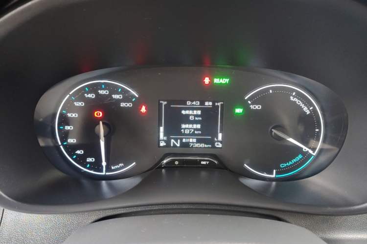 Used Wuling Hongguang New Energy 2025 Extended-Range Hybrid 50KM Comfort Version Instrument Cluster