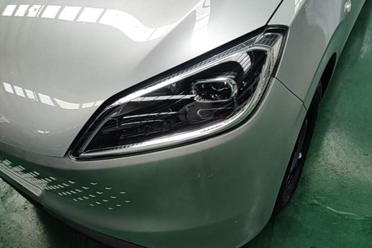 Used Wuling Hongguang New Energy 2025 Extended-Range Hybrid 50 km Standard Version Left Front Headlight