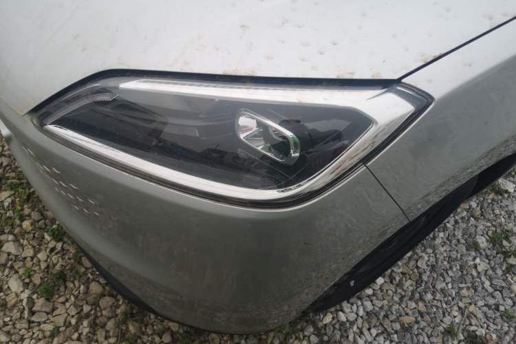Used Wuling Hongguang New Energy 2025 Extended-Range Hybrid 50 km Standard Version Left Front Headlight