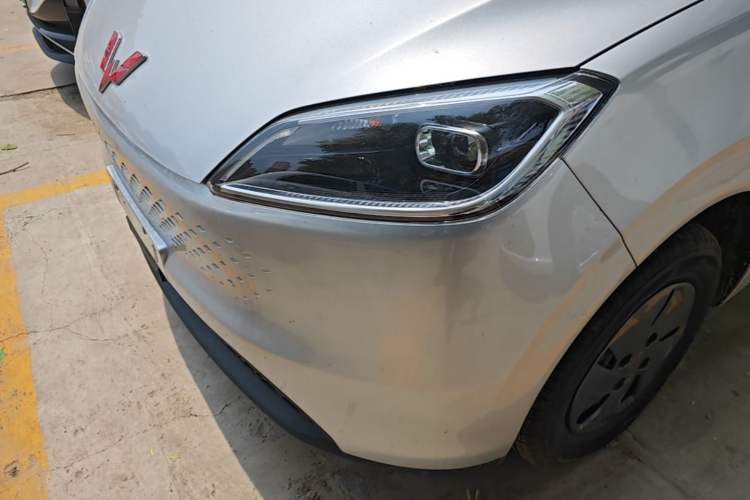 Used Wuling Hongguang New Energy 2025 Extended-Range Hybrid 50KM Comfort Version Left Front Headlight