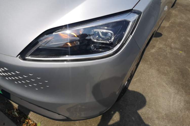 Used Wuling Hongguang New Energy 2025 Extended-Range Hybrid 50KM Comfort Version Left Front Headlight