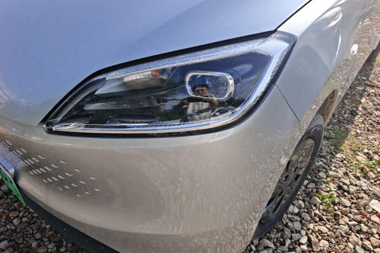 Used Wuling Hongguang New Energy 2025 Extended-Range Hybrid 50KM Comfort Version Left Front Headlight