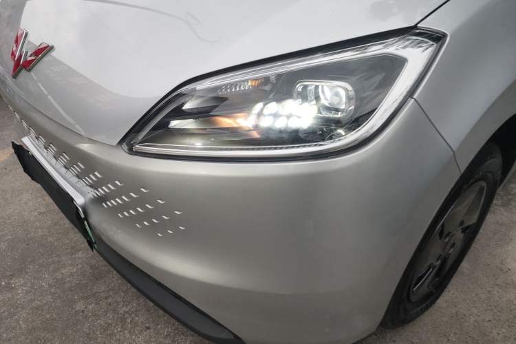 Used Wuling Hongguang New Energy 2025 Extended-Range Hybrid 50KM Comfort Version Left Front Headlight