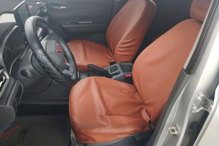 Used Wuling Hongguang New Energy 2025 Extended-Range Hybrid 50KM Comfort Version Left Front Seat