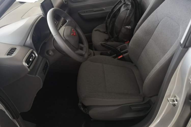 Used Wuling Hongguang New Energy 2025 Extended-Range Hybrid 50 km Standard Version Left Front Seat