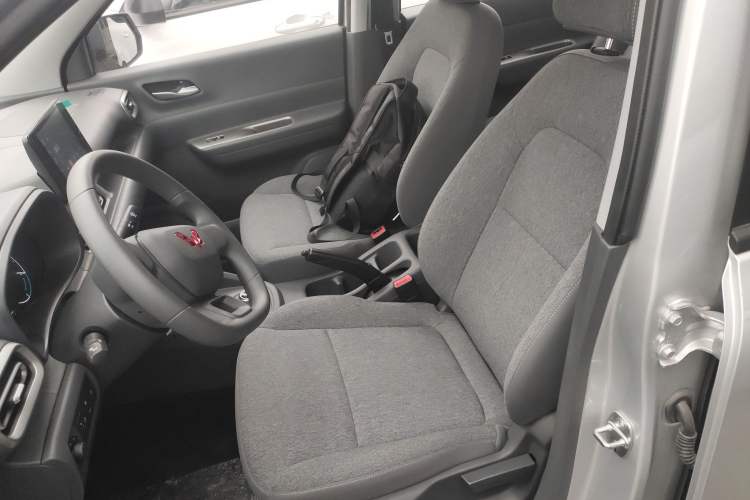 Used Wuling Hongguang New Energy 2025 Extended-Range Hybrid 50KM Comfort Version Left Front Seat