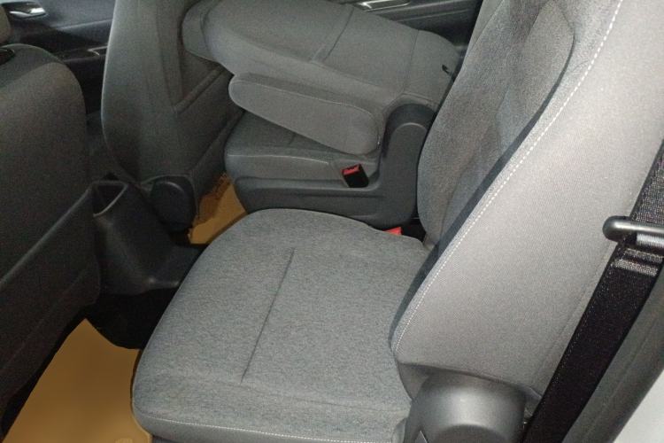 Used Wuling Hongguang New Energy 2025 Extended-Range Hybrid 50KM Comfort Version Left Rear Seat