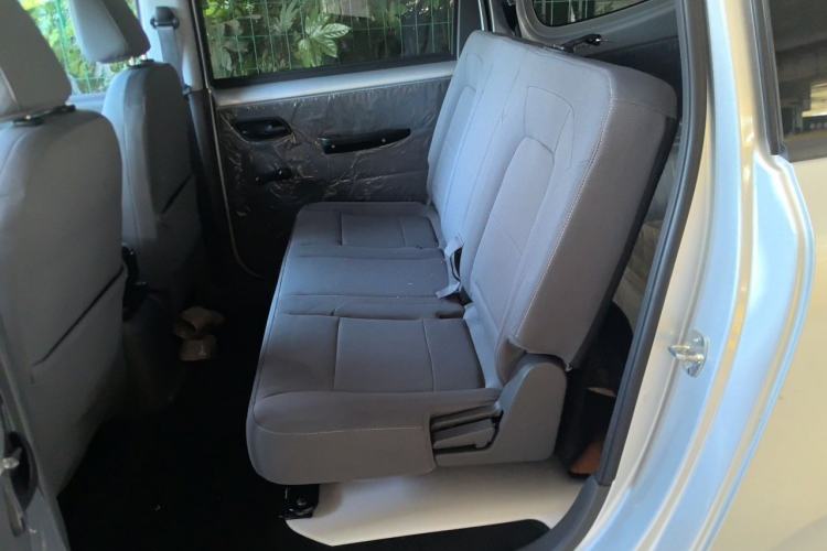 Used Wuling Hongguang New Energy 2025 Extended-Range Hybrid 50 km Standard Version Left Rear Seat