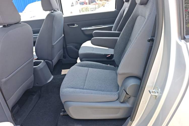 Used Wuling Hongguang New Energy 2025 Extended-Range Hybrid 50KM Comfort Version Left Rear Seat