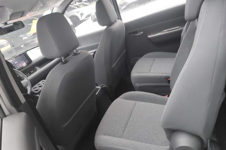 Used Wuling Hongguang New Energy 2025 Extended-Range Hybrid 50KM Comfort Version Left Rear Seat