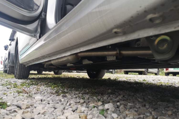 Used Wuling Hongguang New Energy 2025 Extended-Range Hybrid 50 km Standard Version Left Side Sill