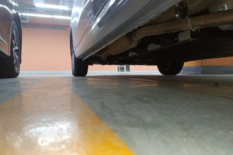 Used Wuling Hongguang New Energy 2025 Extended-Range Hybrid 50KM Comfort Version Left Side Sill