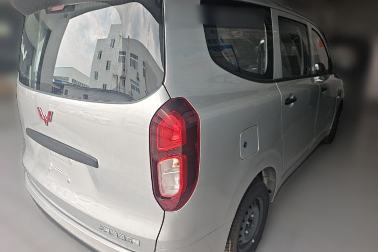 Used Wuling Hongguang New Energy 2025 Extended-Range Hybrid 50 km Utility Version Rear Right 45 Deg