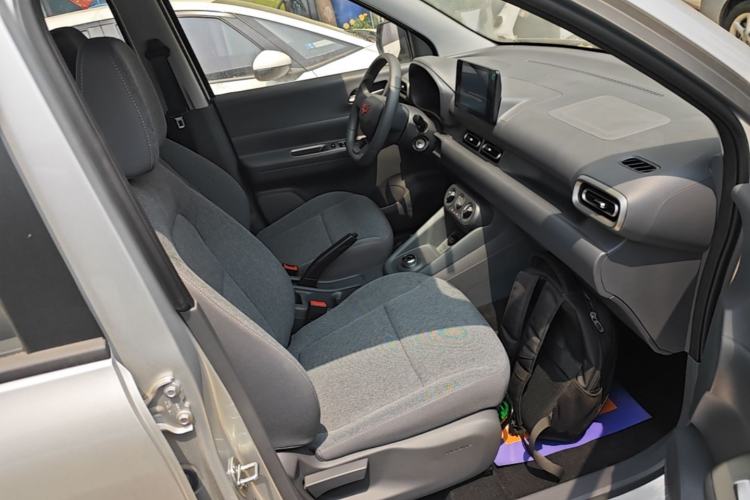 Used Wuling Hongguang New Energy 2025 Extended-Range Hybrid 50KM Comfort Version Right Front Seat