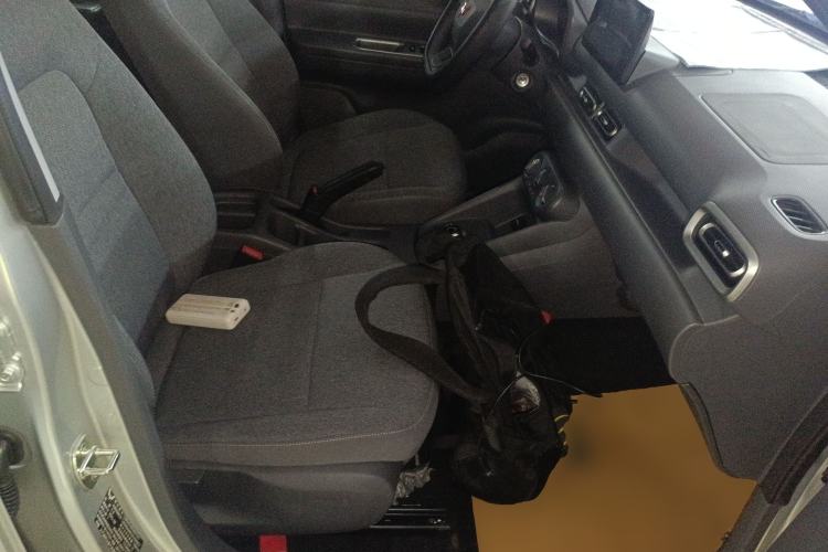 Used Wuling Hongguang New Energy 2025 Extended-Range Hybrid 50KM Comfort Version Right Front Seat