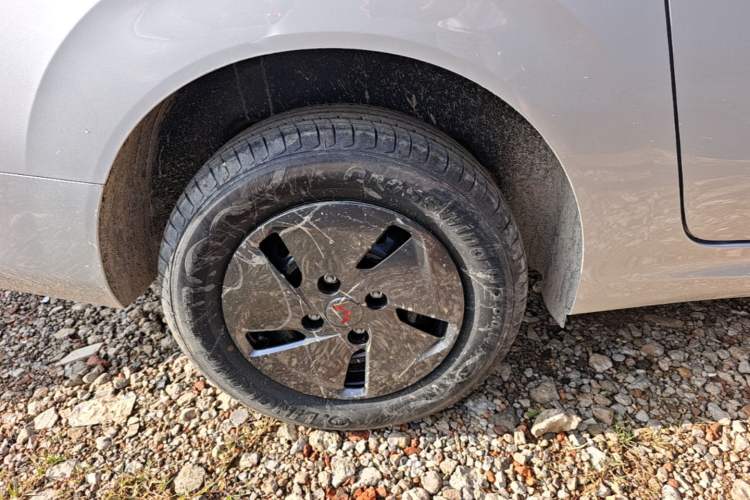 Used Wuling Hongguang New Energy 2025 Extended-Range Hybrid 50KM Comfort Version Right Rear Wheel Hub