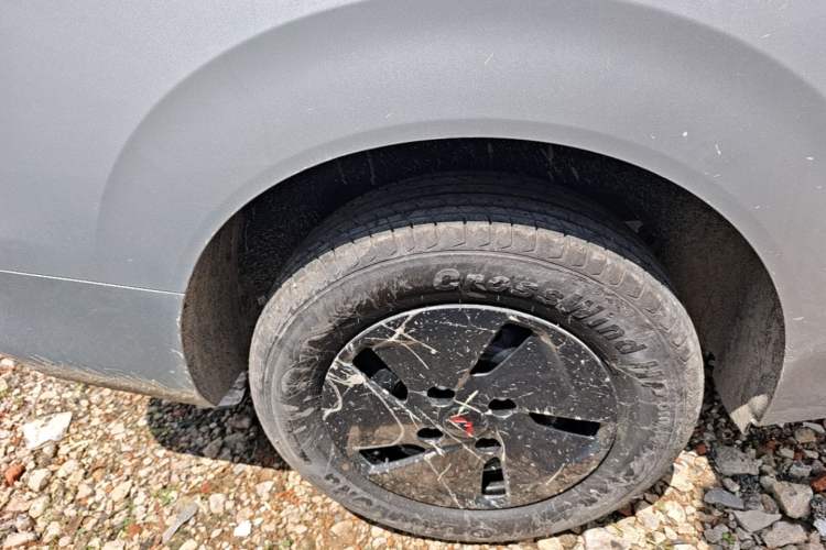 Used Wuling Hongguang New Energy 2025 Extended-Range Hybrid 50KM Comfort Version Right Rear Wheel Hub