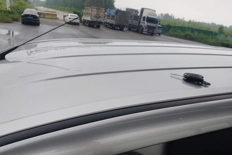 Used Wuling Hongguang New Energy 2025 Extended-Range Hybrid 50KM Comfort Version Roof
