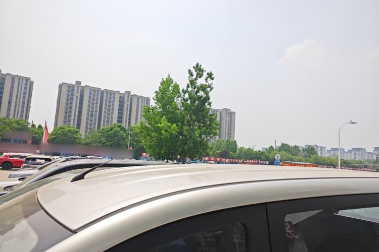 Used Wuling Hongguang New Energy 2025 Extended-Range Hybrid 50KM Comfort Version Roof