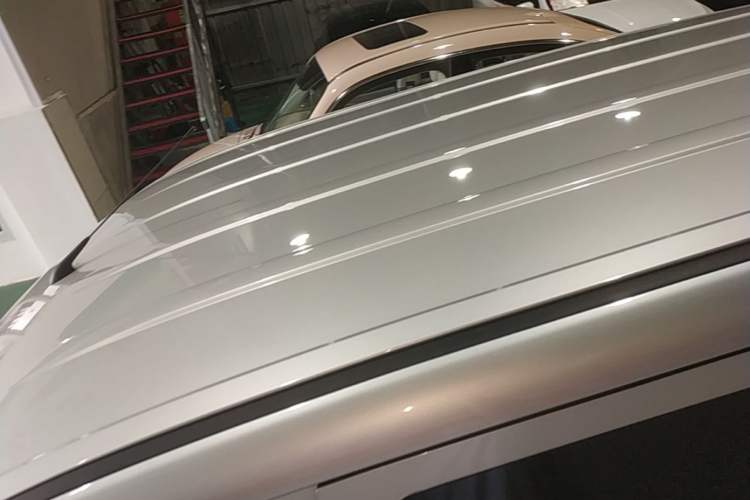 Used Wuling Hongguang New Energy 2025 Extended-Range Hybrid 50 km Utility Version Roof