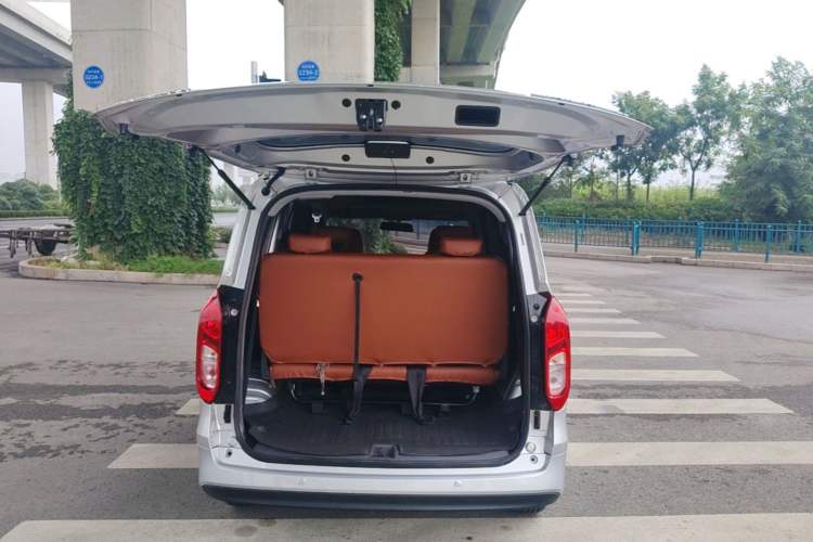 Used Wuling Hongguang New Energy 2025 Extended-Range Hybrid 50KM Comfort Version Trunk