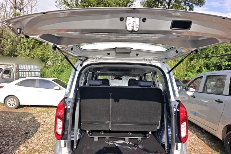 Used Wuling Hongguang New Energy 2025 Extended-Range Hybrid 50KM Comfort Version Trunk