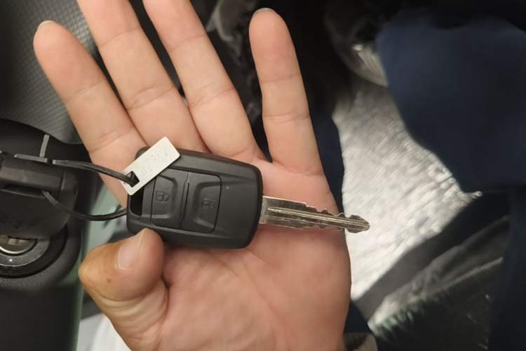Used Wuling Hongguang New Energy 2025 Extended-Range Hybrid 50 km Standard Version Vehicle Key
