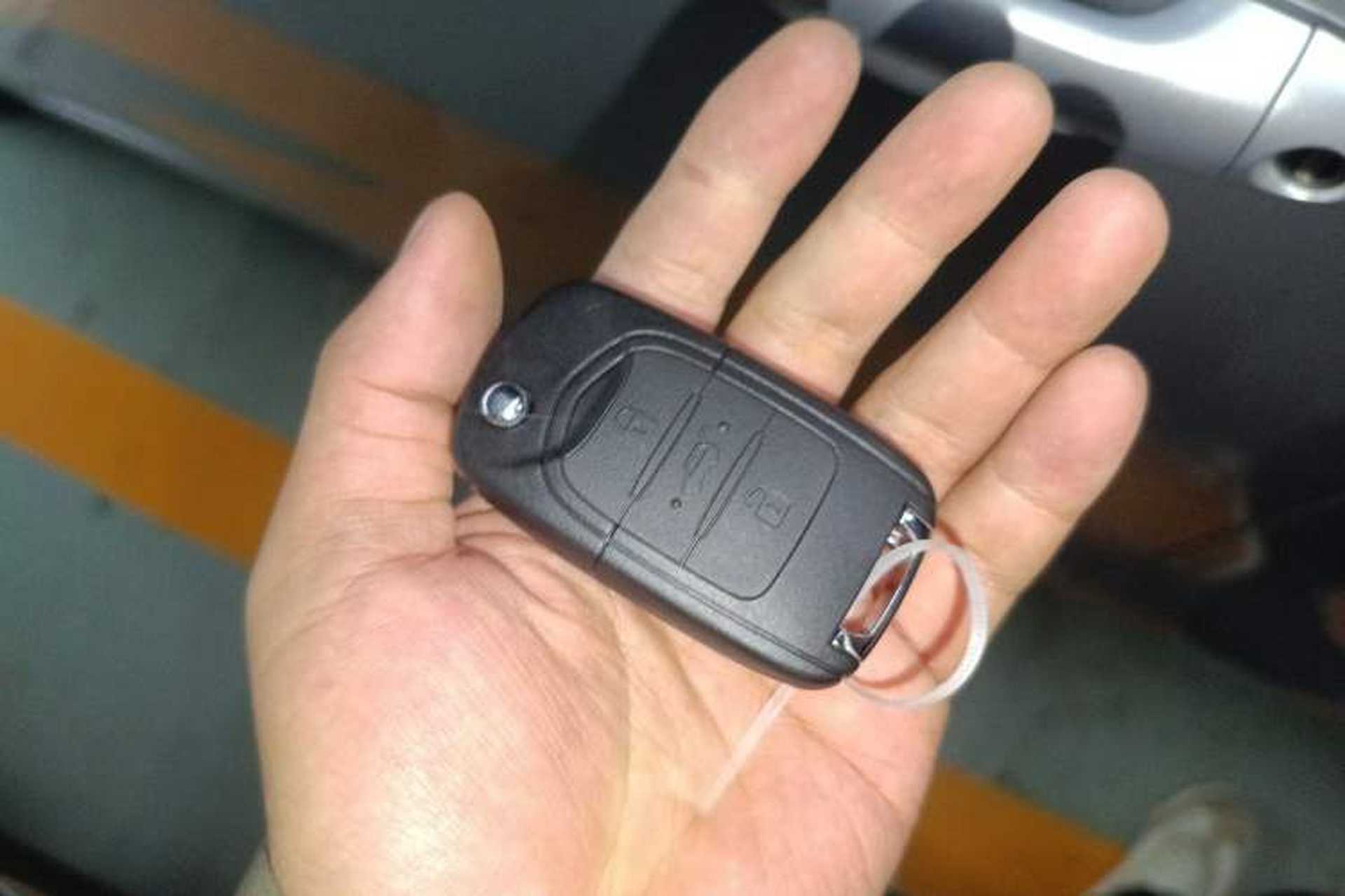 Used Wuling Hongguang New Energy 2025 Extended-Range Hybrid 50KM Comfort Version Vehicle Key