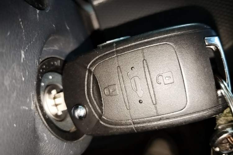 Used Wuling Hongguang New Energy 2025 Extended-Range Hybrid 50KM Comfort Version Vehicle Key
