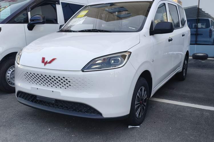 Używany Wuling Hongguang New Energy 2025 Extended-Range Hybrid 50 km Standard Version Guazi used car, China used car export, Used car for sale, Used cars, Cheapest cars for sale