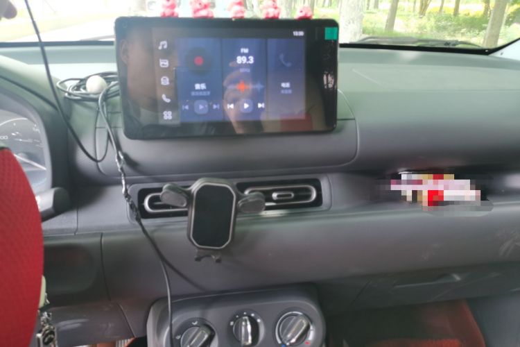 Used Wuling Hongguang New Energy 2025 Extended-Range Hybrid 50KM Comfort Version Audio And AC Panel