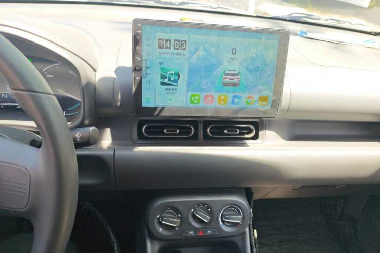 Used Wuling Hongguang New Energy 2025 Extended-Range Hybrid 50 km Utility Version Audio And AC Panel