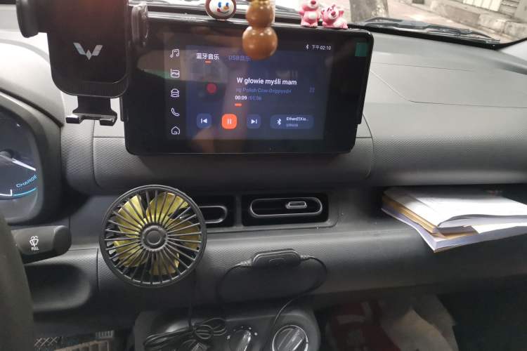 Used Wuling Hongguang New Energy 2025 Extended-Range Hybrid 50 km Standard Version Audio And AC Panel