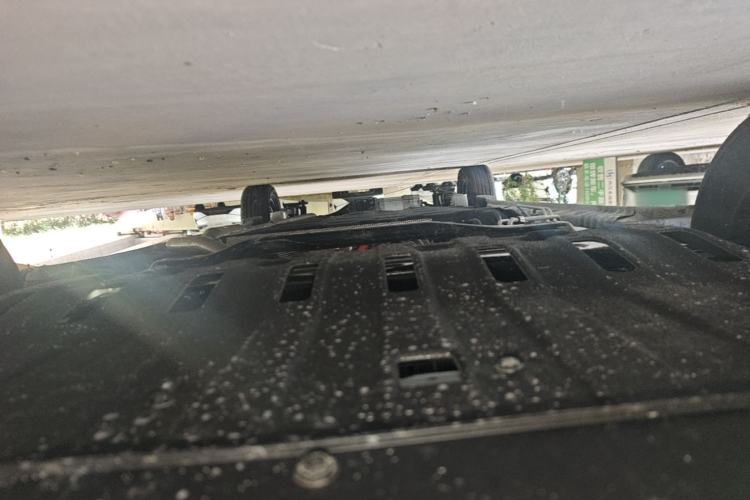 Used Wuling Hongguang New Energy 2025 Model Range-Extending Hybrid 150KM Comfort Edition Chassis Front