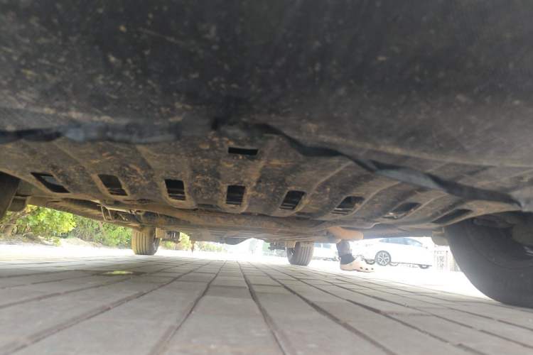Used Wuling Hongguang New Energy 2025 Extended-Range Hybrid 50KM Comfort Version Chassis Front