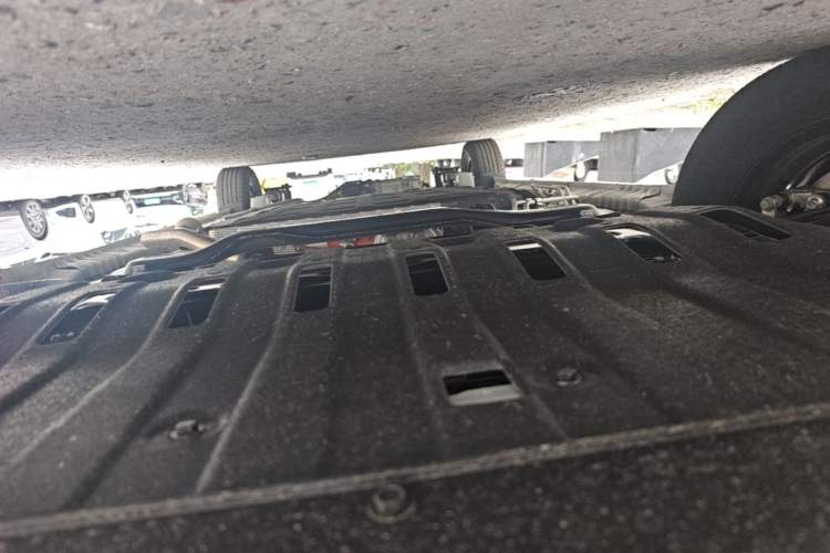 Used Wuling Hongguang New Energy 2025 Model Range-Extending Hybrid 150KM Comfort Edition Chassis Front
