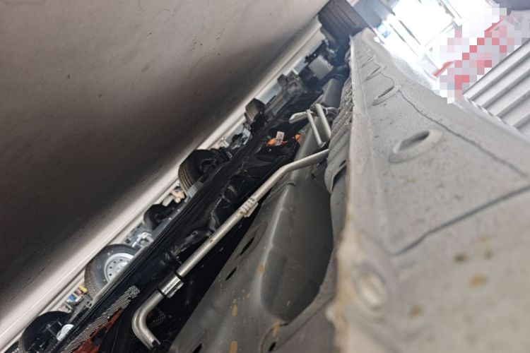 Used Wuling Hongguang New Energy 2025 Model Range-Extending Hybrid 150KM Comfort Edition Chassis Front Right
