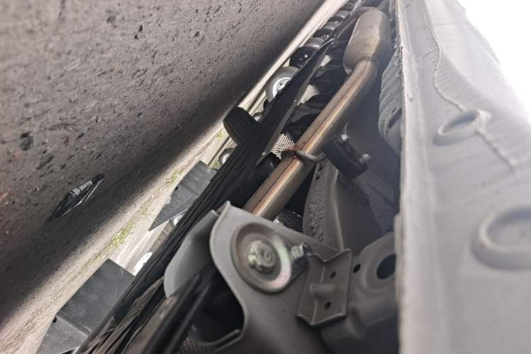 Used Wuling Hongguang New Energy 2025 Model Range-Extending Hybrid 150KM Comfort Edition Chassis Rear Left
