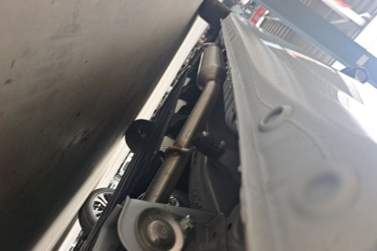 Used Wuling Hongguang New Energy 2025 Model Range-Extending Hybrid 150KM Comfort Edition Chassis Rear Left