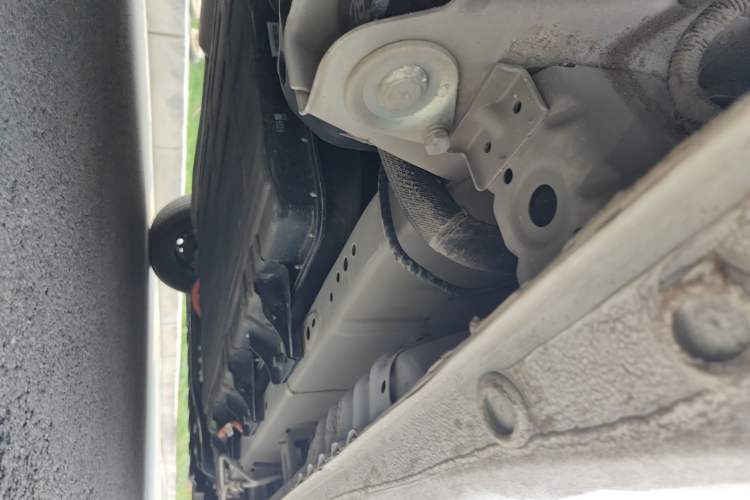 Used Wuling Hongguang New Energy 2025 Extended-Range Hybrid 50 km Standard Version Chassis Rear Right