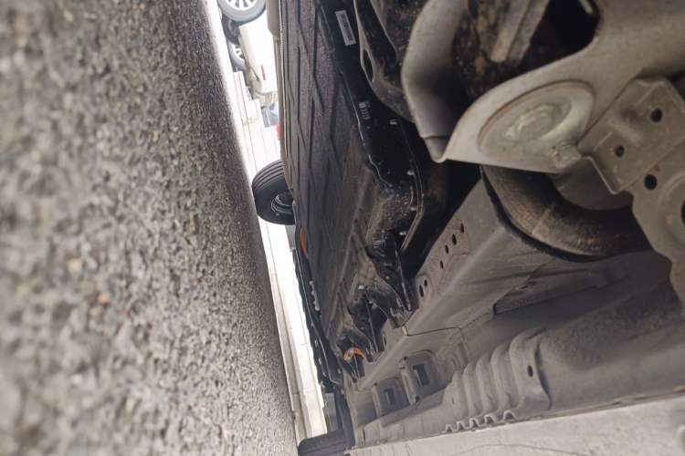 Used Wuling Hongguang New Energy 2025 Extended-Range Hybrid 50 km Utility Version Chassis Rear Right